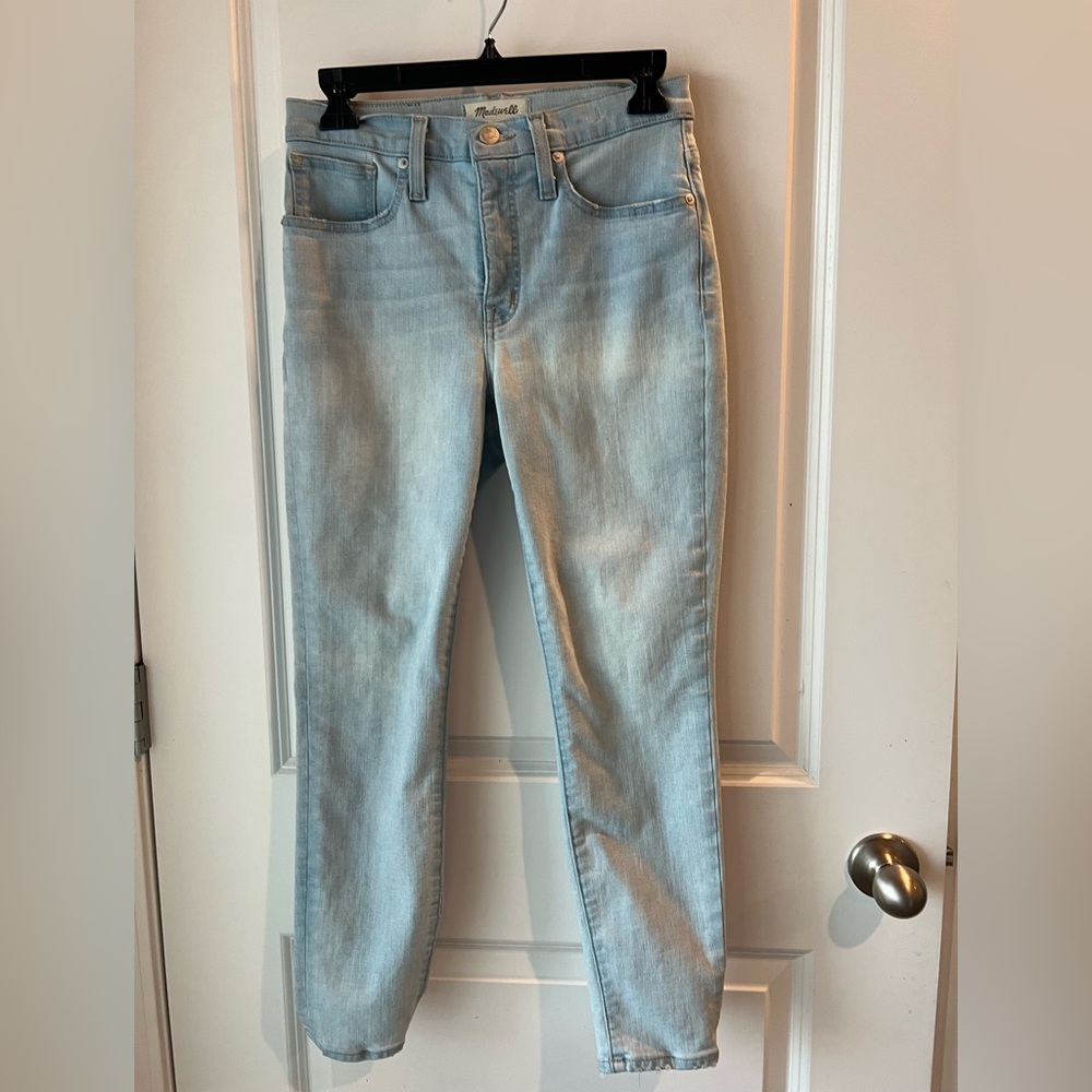 Madewell Light Wash Ankle Jeans. Size 26